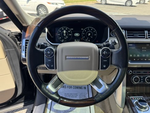 Used 2017 Land Rover Range Rover HSE image 25