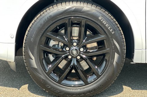 Certified 2024 Land Rover Discovery Sport S image 33