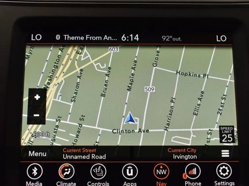 Used 2023 Jeep Cherokee Altitude Lux image 32
