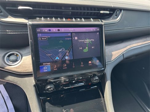 Certified 2023 Jeep Grand Cherokee L Overland w/ Luxury Tech Group IV image 12