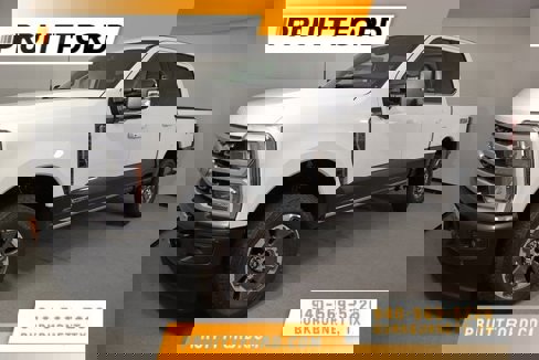 New 2025 Ford F250 4x4 Crew Cab Super Duty image 1