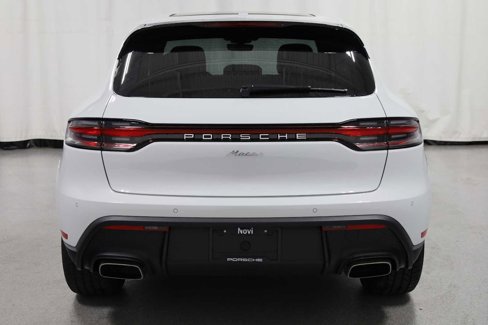 New 2026 Porsche Macan image 7