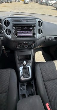 Used 2015 Volkswagen Tiguan S image 29