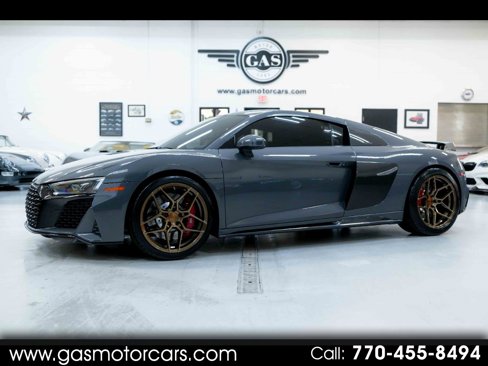 Used 2022 Audi R8 V10 w/ Premium Package image 1