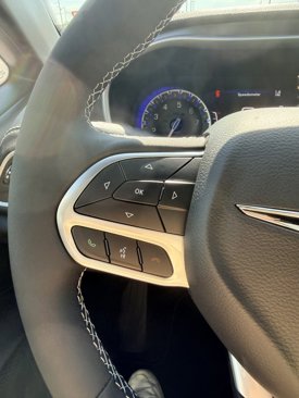 New 2026 Chrysler Pacifica Select image 12