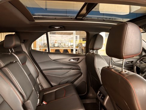 Used 2022 Chevrolet Equinox RS w/ RS Leather Package image 37