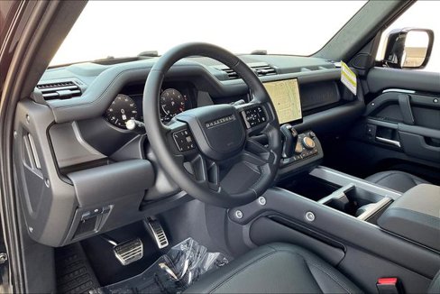 New 2025 Land Rover Defender 110 X image 7