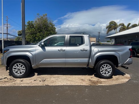 Used 2024 Toyota Tacoma SR5 image 2