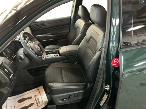 Used 2024 Nissan Pathfinder Rock Creek image 23