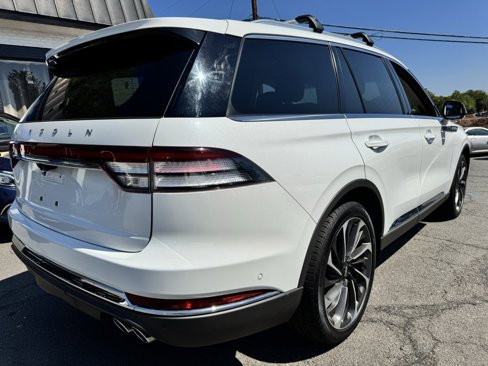 Used 2020 Lincoln Aviator Reserve w/ Equipment Group 202A image 4