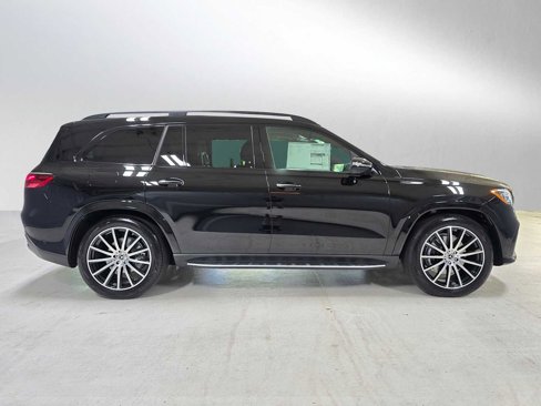 New 2026 Mercedes-Benz GLS 580 4MATIC image 2