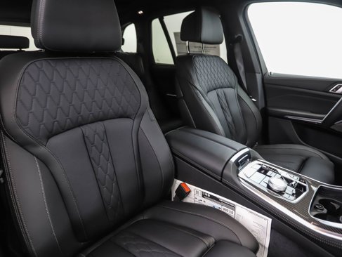New 2026 BMW X5 M60i image 33