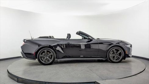 Used 2024 Ford Mustang Premium image 8