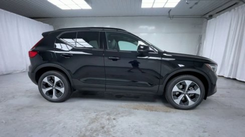 New 2026 Volvo XC40 B5 Plus w/ Protection Package Premier image 24