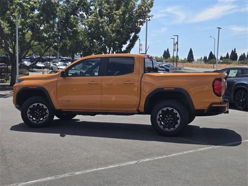 New 2026 GMC Canyon AT4 w/ AT4 Premium Package image 7