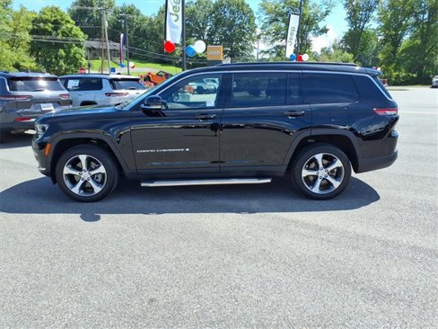 Used 2024 Jeep Grand Cherokee L Limited image 7