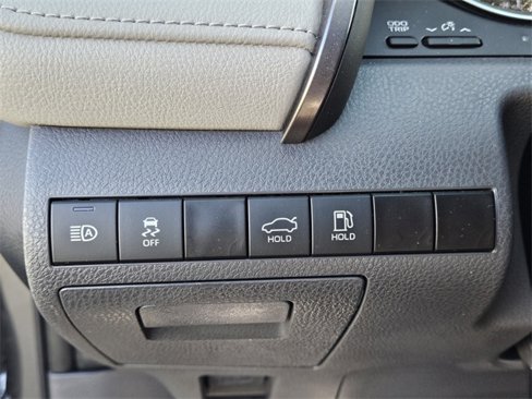 Used 2023 Toyota Camry LE image 30
