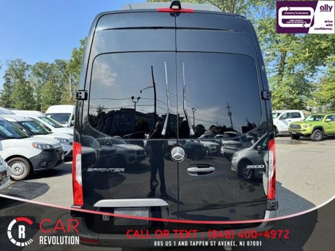 Used 2024 Mercedes-Benz Sprinter 2500 image 5