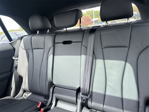 New 2025 Audi Q8 Premium image 32