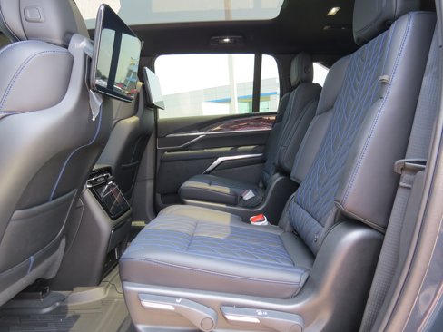 New 2026 Cadillac Escalade IQ Sport 1 w/ LPO, Floor Liner Package image 15