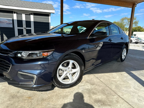 Used 2017 Chevrolet Malibu LS image 2