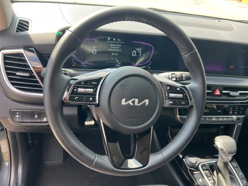 Certified 2025 Kia Seltos S image 13