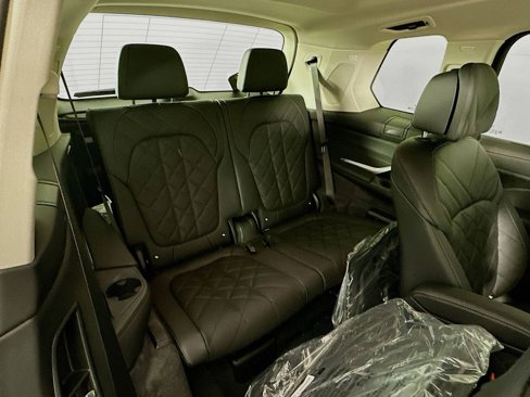 New 2026 BMW X7 xDrive40i w/ Executive Package image 35