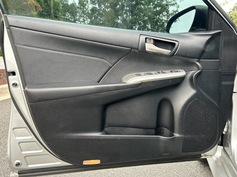 Used 2014 Toyota Camry SE image 15