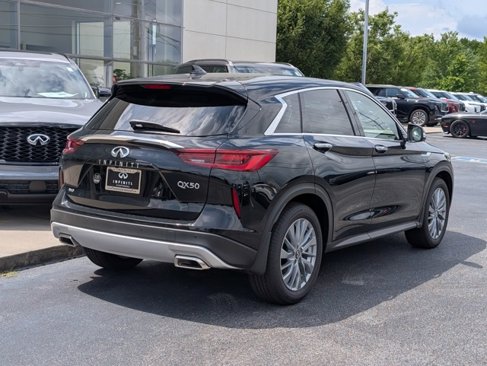 New 2025 INFINITI QX50 Pure image 7