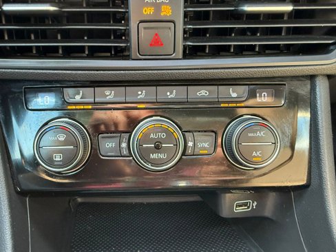 Used 2019 Volkswagen Jetta SE image 25