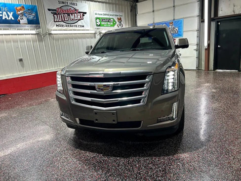 Used 2019 Cadillac Escalade ESV Luxury image 22