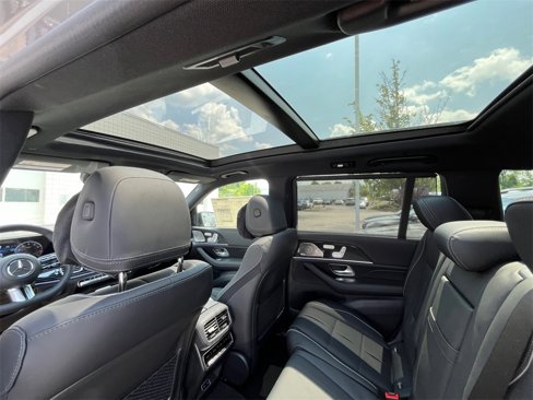 New 2025 Mercedes-Benz GLS 580 4MATIC image 10