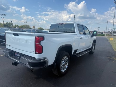 Used 2025 Chevrolet Silverado 2500 LTZ w/ LTZ Premium Package image 3