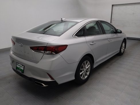 Used 2018 Hyundai Sonata SE image 9