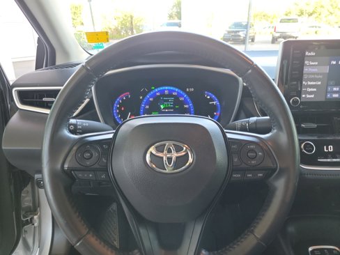 Used 2022 Toyota Corolla LE image 16