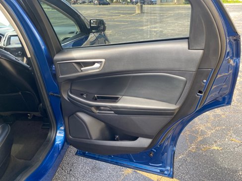 Used 2020 Ford Edge SEL image 21