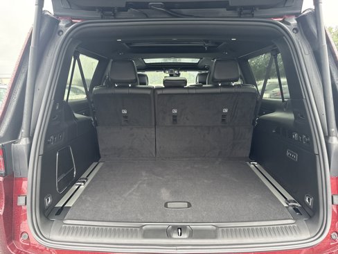 New 2025 Jeep Wagoneer L 4WD w/ Convenience Group I image 15