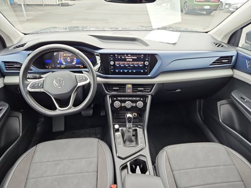 Used 2024 Volkswagen Taos SE image 9