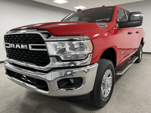 Used 2024 RAM 2500 Big Horn w/ Bed Utility Group image 4