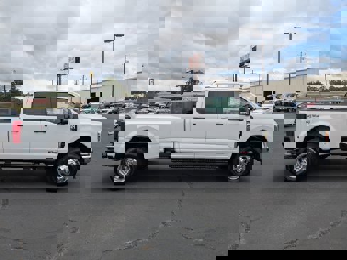 New 2025 Ford F350 XL w/ XL Chrome Package image 3