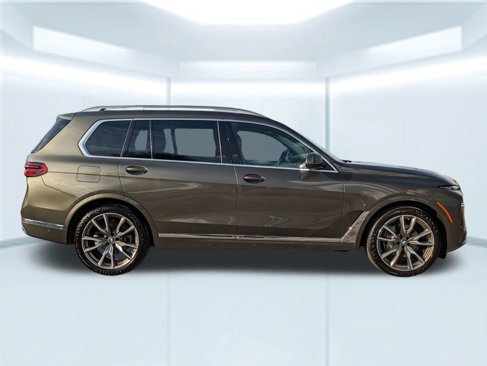 Used 2023 BMW X7 xDrive40i w/ Premium Package image 7