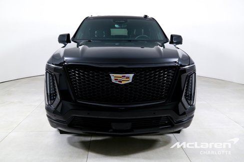 Used 2025 Cadillac Escalade Sport Platinum image 4
