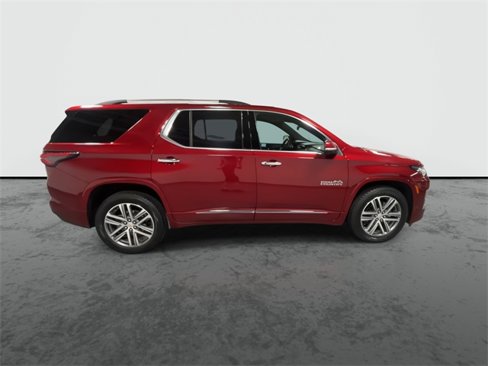 Used 2023 Chevrolet Traverse High Country image 9