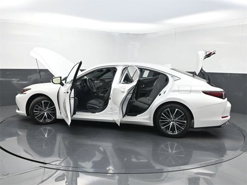 Used 2024 Lexus ES 350 w/ Premium Package image 39
