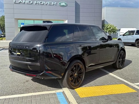 New 2025 Land Rover Range Rover SE image 6