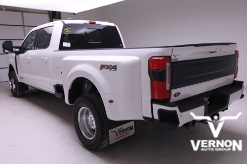 New 2026 Ford F350 Platinum image 3
