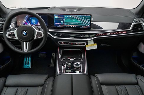 New 2026 BMW X7 M60i image 13