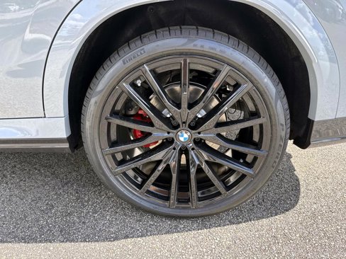 New 2026 BMW X6 xDrive40i w/ Climate Comfort Package image 10
