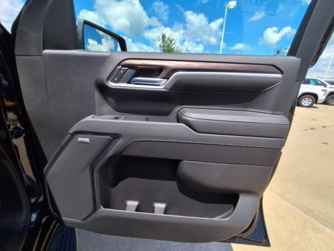 New 2025 GMC Sierra 1500 SLT w/ SLT Premium Package image 17
