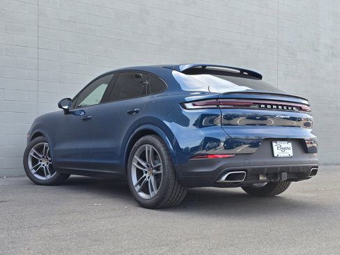 New 2025 Porsche Cayenne Coupe image 3